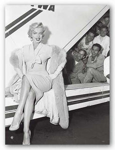 Marilyn Monroe in Airport by Sam Schulman