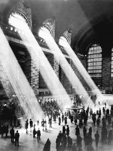 Grand Central Station by Kurt Hulton